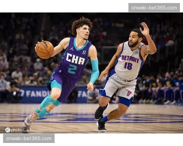 黄蜂查尔斯李打造夏洛特样本 零秒决策原则推动分享球文化 黄蜂查尔斯李打造夏洛特样本 零秒决策原则推动分享球文化